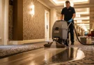 pranie wykładziny w hotelu